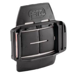 Accesorio que permite fijar una linterna frontal a un casco PETZL