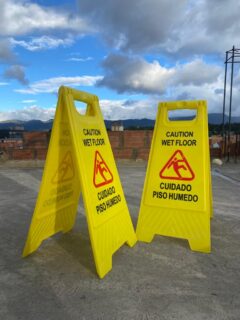 Señalizacion Piso Mojado