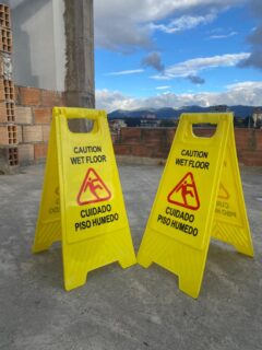 Señalizacion Piso Mojado - Imagen 3