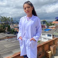 Bata Antifluido Blanca