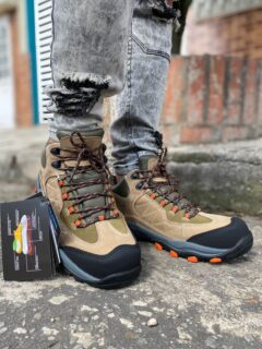 Bota Thundra