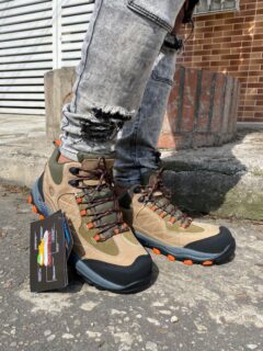 Bota Thundra - Imagen 3
