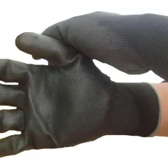 Guante En Nylon Cubierto Palma En  Poliuretano Ligero