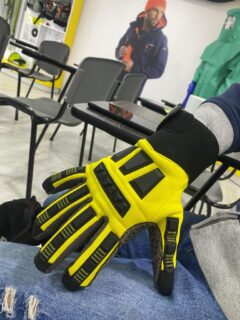 Guante En Poliuretano Refuerzo En Pvc Deltaplus - Imagen 2