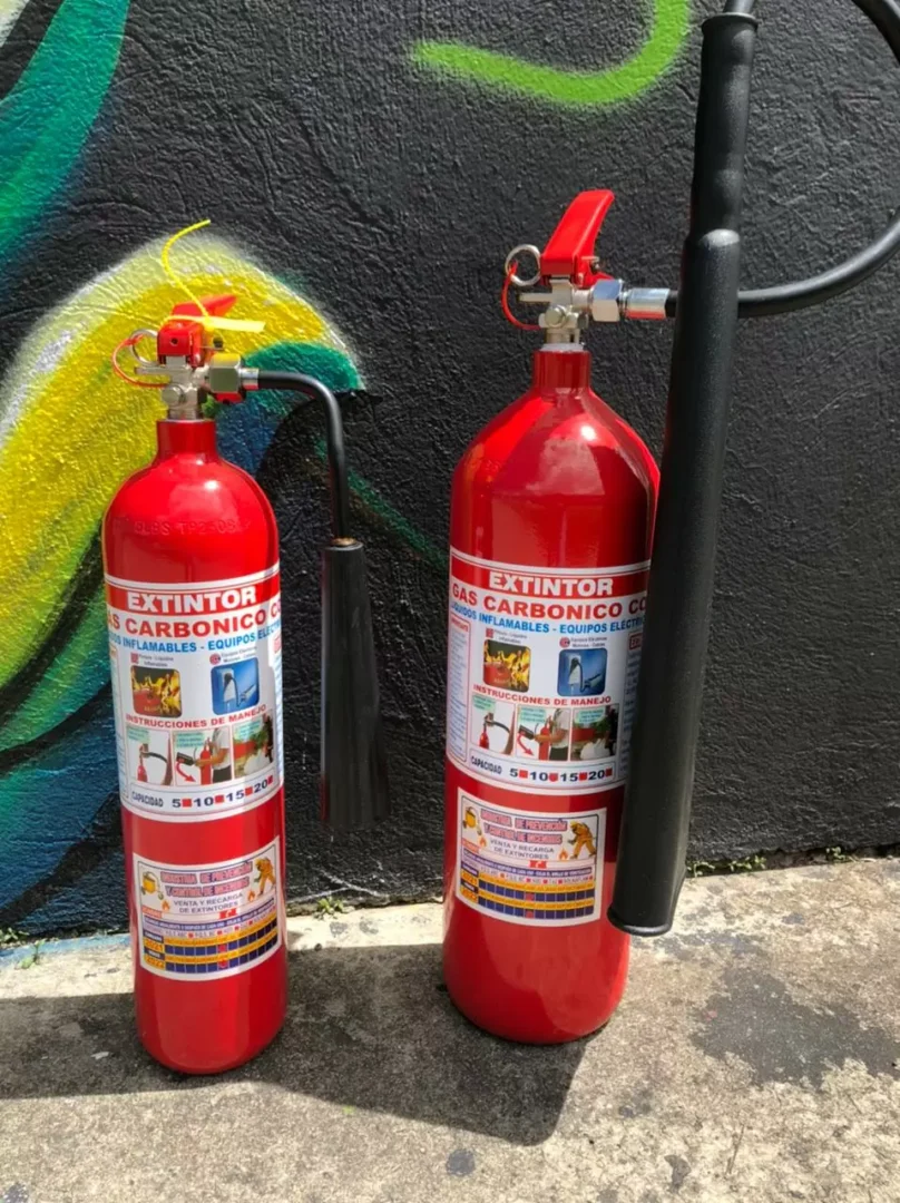 Extintor 10 Lb Co2 Carbon Steel - Imagen 2